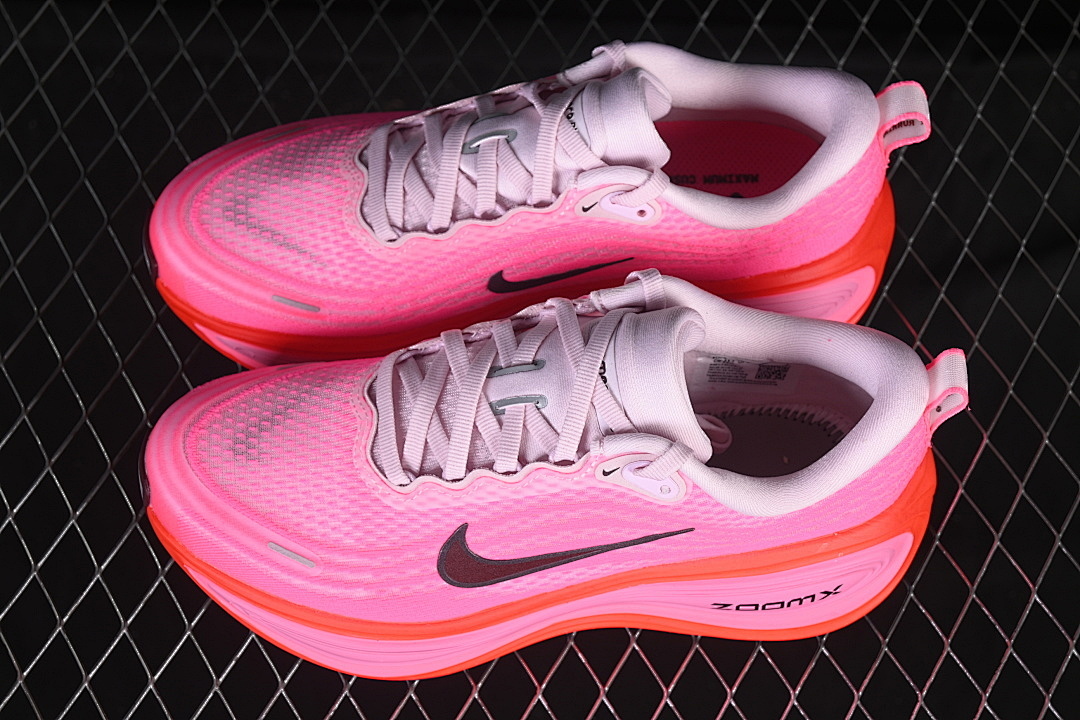 Nike [HV8154-604]-[VOMERO PLUS HYPER PINK/BURGUNDY CRUSH/BRIGHT CRIMSON]-[WOMAN:36-39]-[MAN:40] - Image 2