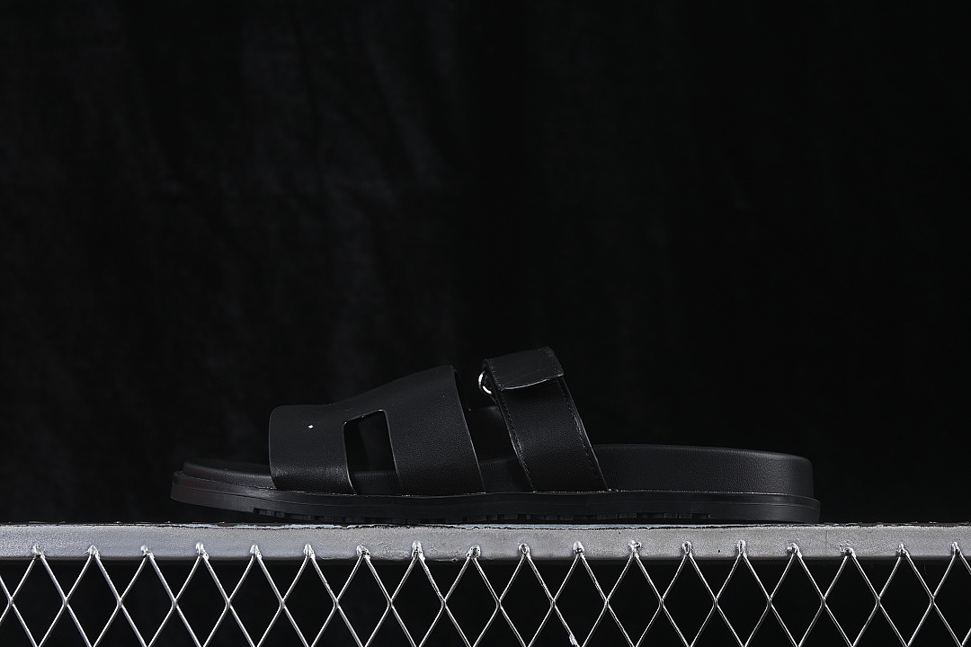 Chanel Chanel [CHYPRE FLAT BOTTOMED ONE SHOULDER SLIPPERS BLACK/INKINESS]-[WOMAN:35-39]-[MAN:40-46], photo 1