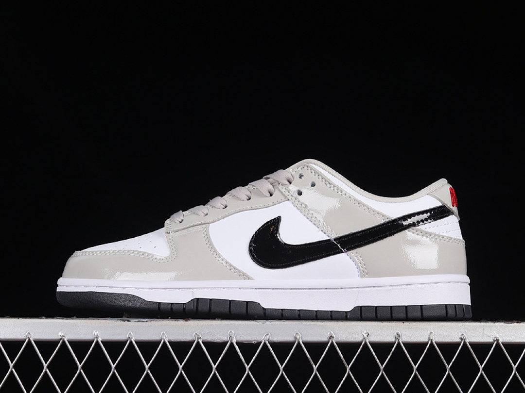 Nike DUNK LOW LIGHT IRON ORE/BLACK/WHITE/UNIVERSITY RED · DQ7576-001, photo 1