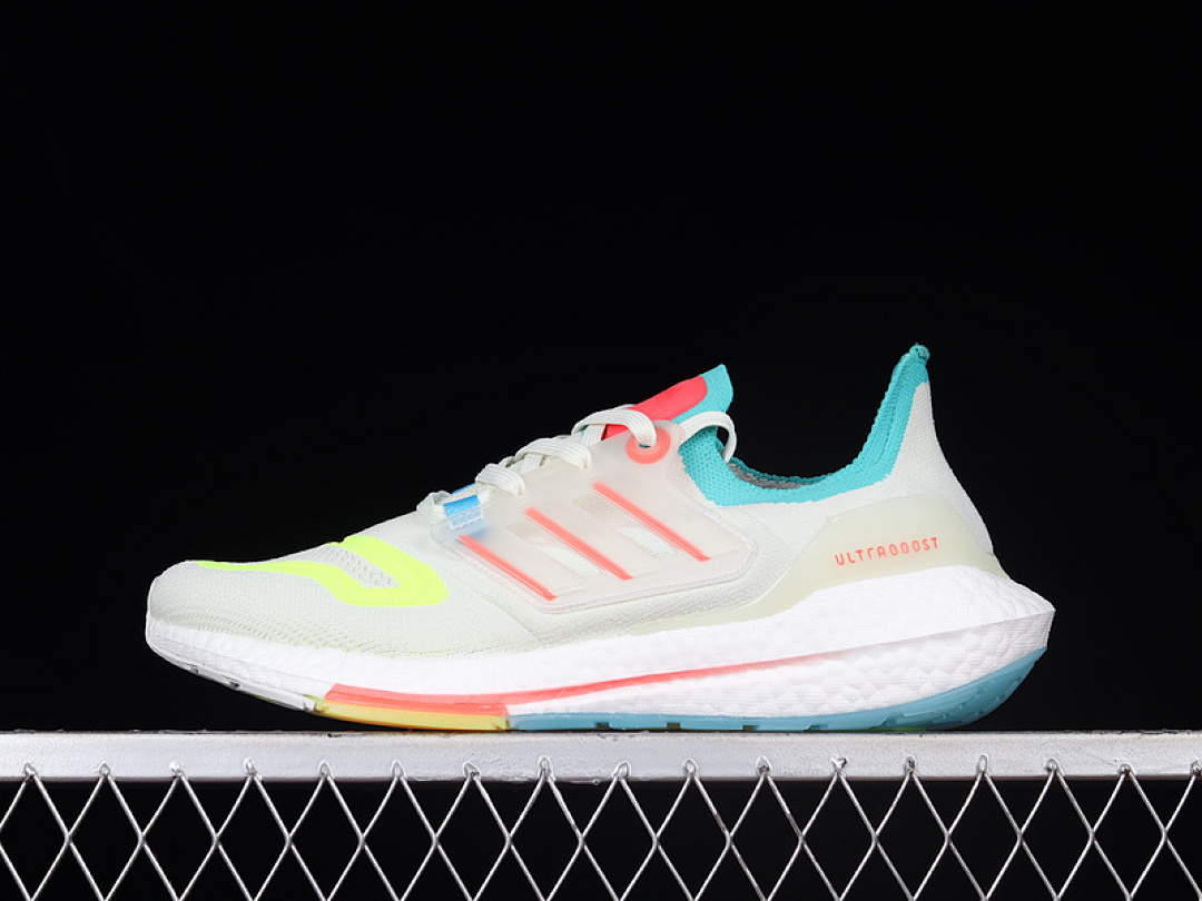 Unbranded [GX8015]-[ULTRABOOST 22 MADE WITH NATURE CLOUD WHITE/BLUE/FLUORESCENT GREEN]-[MAN:39-46], photo 1