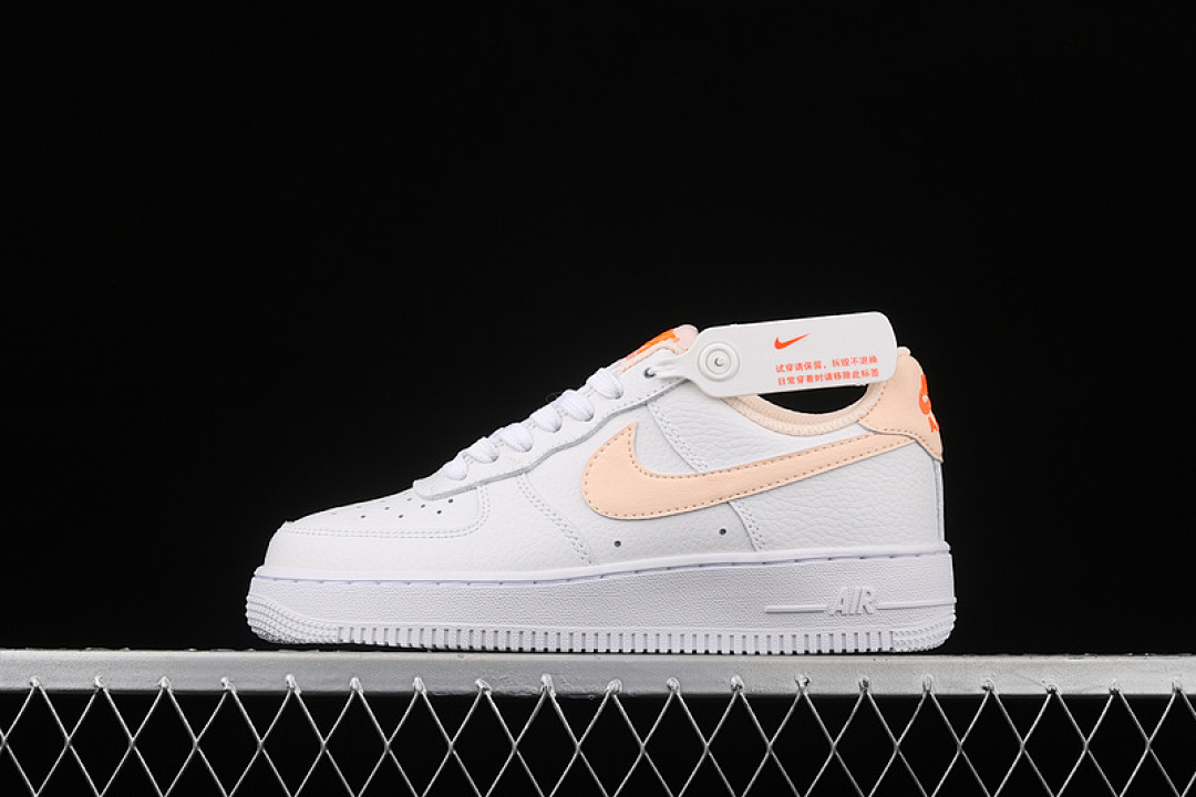 Nike [CT3839-102]-[AIR FORCE 1 LOW GS WHITE/HYPER CRIMSON/CRIMSON TINT]-[WOMAN:35.5-40], photo 1