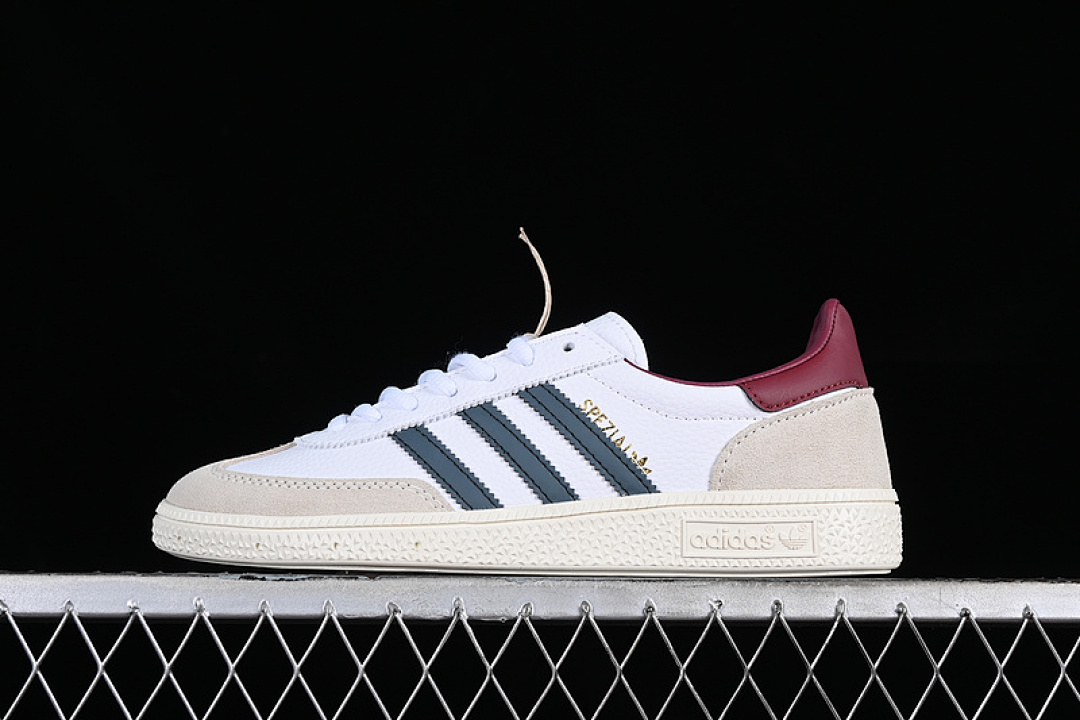 Unbranded [IF3742]-[HANDBALL SPEZIAL WHITE/GREY/RED/GREEN]-[WOMAN:35-39]-[MAN:40-45], photo 1