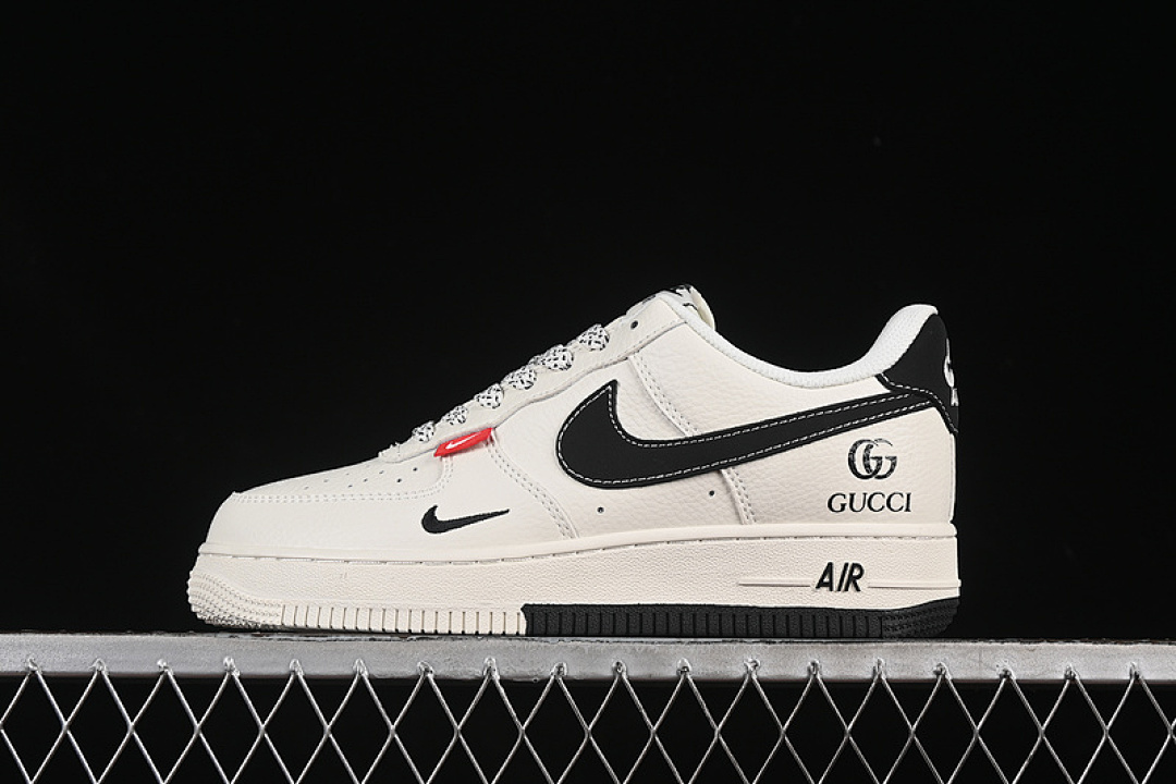 Nike [CS5288-009]-[AIR FORCE 1 07 LOW WHITE/BLACK]-[WOMAN:36-39]-[MAN:40-45] - Image 2