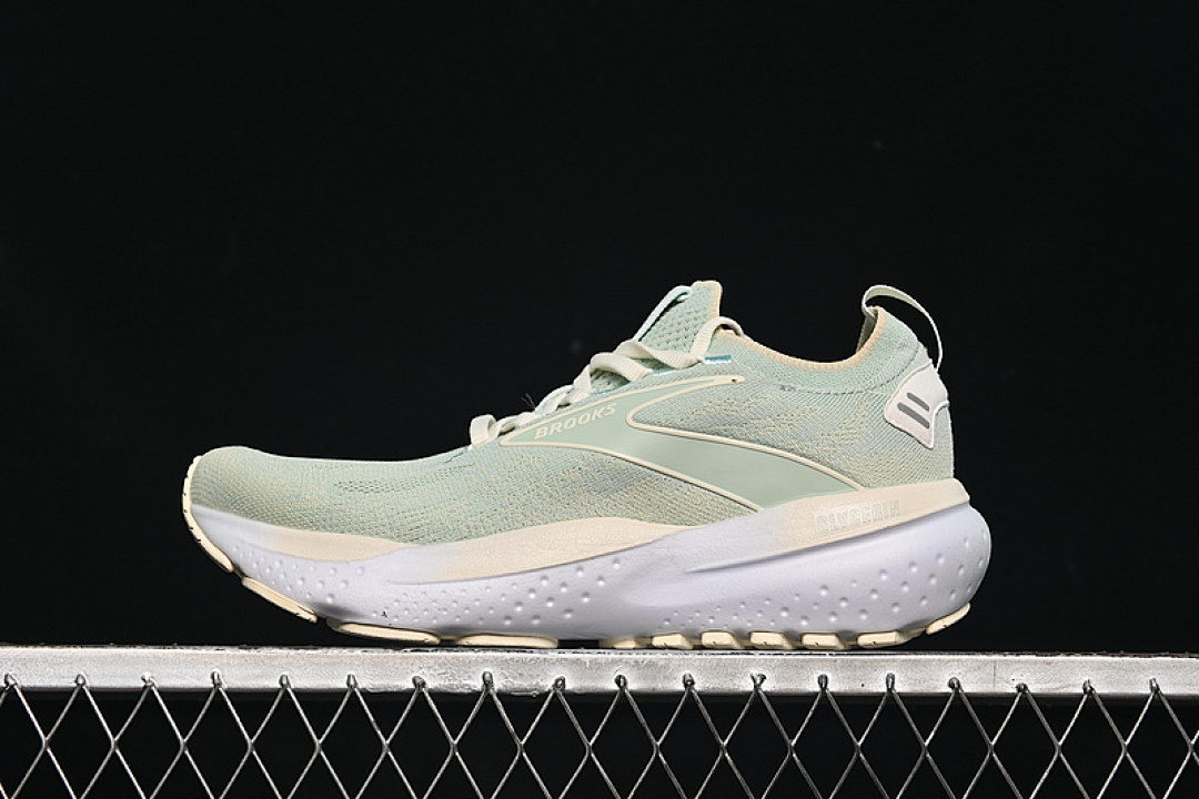 Unbranded [1204101B388]-[GLYCERIN STEALTHFIT 21 GREEN/GREEN/GREEN]-[WOMAN:36-39]-[MAN:40-46], photo 1