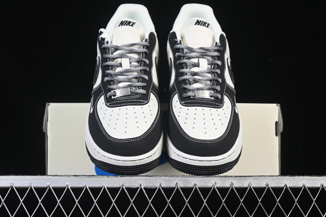 Nike [NH0601-574]-[AIR FORCE 1 07 LOW CASUAL SNEAKERS BLACK/WHITE]-[WOMAN:36-39]-[MAN:40-45] - Image 12