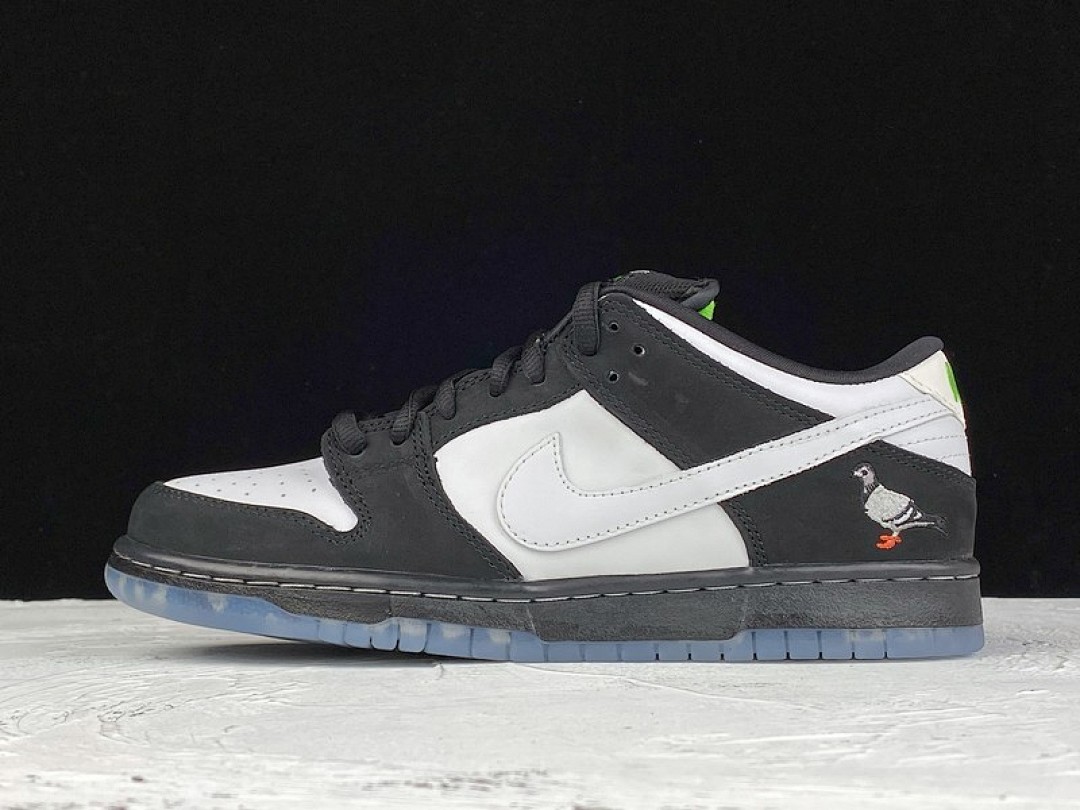 Nike SB DUNK LOW PRO OG QS PANDA PIGEON BLACK/WHITE-GREEN GUSTO · BV1310-013, photo 1