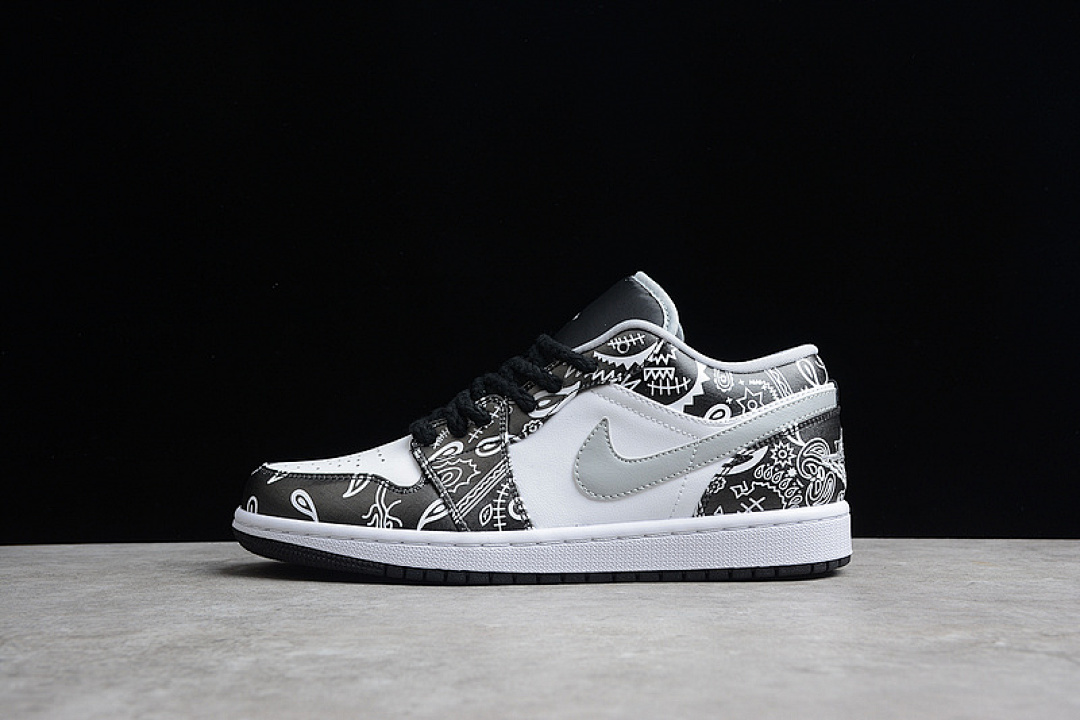 Jordan [553558-040]-[GZ AIR JORDAN 1 LOW BLACK/MEDIUM GREY/WHITE]-[WOMAN:36-39]-[MAN:40-47], photo 1
