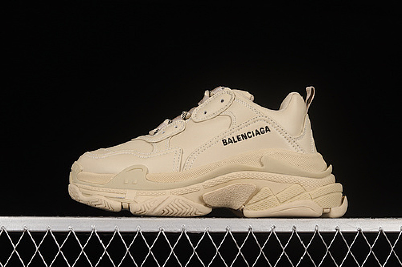 Balenciaga TRIPLE S SNEAKER KHAKI/KHAKI/KHAKI · W2FW14561, photo 1