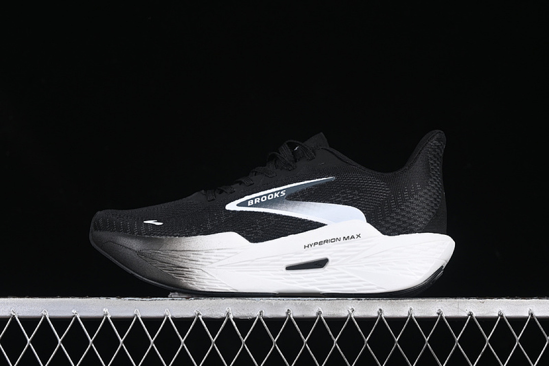 BROOKS HYPERION MAX 2 BLACK/WHITE · 1104341D401, photo 1