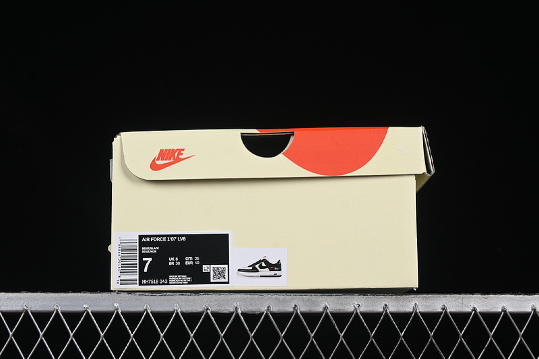 Nike [HH7518-043]-[AIR FORCE 1 07 LOW SUPREME WHITE/BLACK/RED]-[WOMAN:36-39]-[MAN:40-45] - Image 12