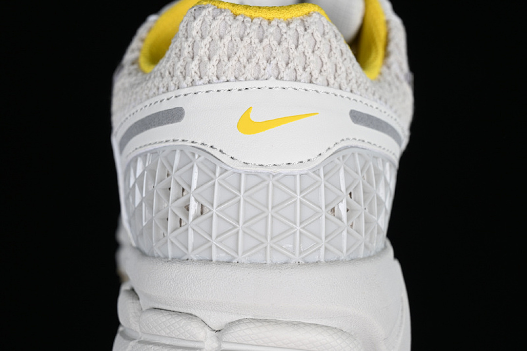 Nike [FJ7694-020]-[AIR ZOOM VOMERO 5 SP LIGHT BONE/SAIL/UNIVERSITY GOLD]-[UNISEX:36-45] - Image 6