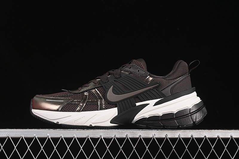 V2K RUN BROWN/BLACK/SILVER · HJ4497-200, photo 1