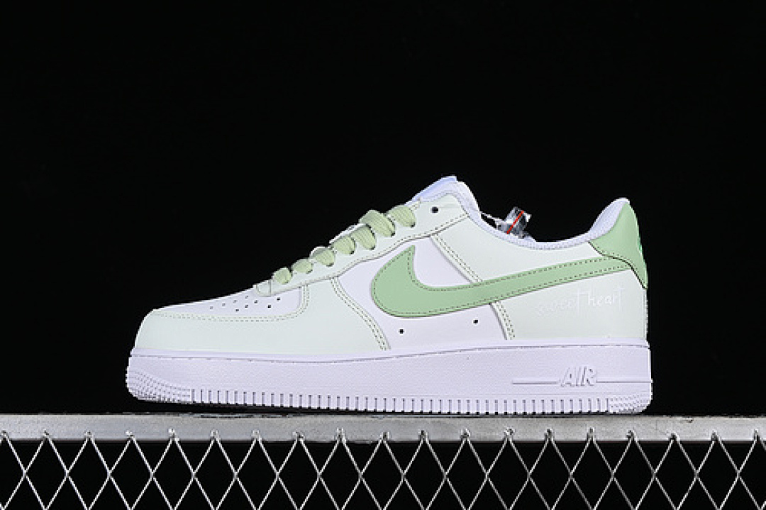 Nike [DY8899-002]-[AIR FORCE 1 07 LOW WHITE/GREEN]-[WOMAN:36-39]-[MAN:40-45], photo 1