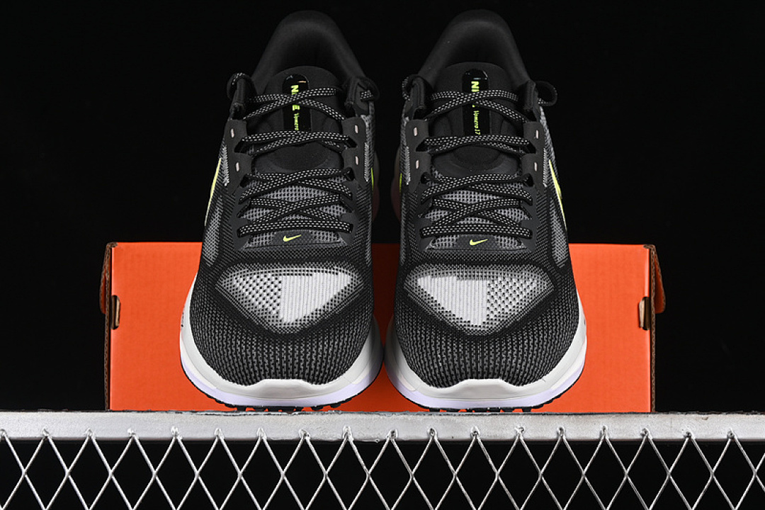 Nike [FB1309-001]-[AIR ZOOM VOMERO 17 BLACK/LIGHT SMOKE GREY/WHITE/VOLT]-[MAN:39-46] - Image 13