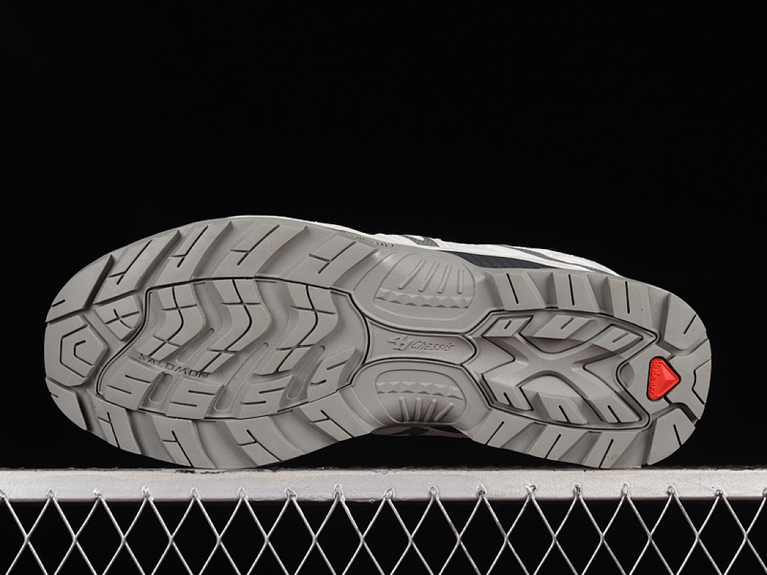 On Running [410523-28]-[XA PRO 3D ADV OUTDOOR OFF ROADING WHITE/LIGHT GRAY]-[WOMAN:36-39]-[MAN:40-45] - Image 15