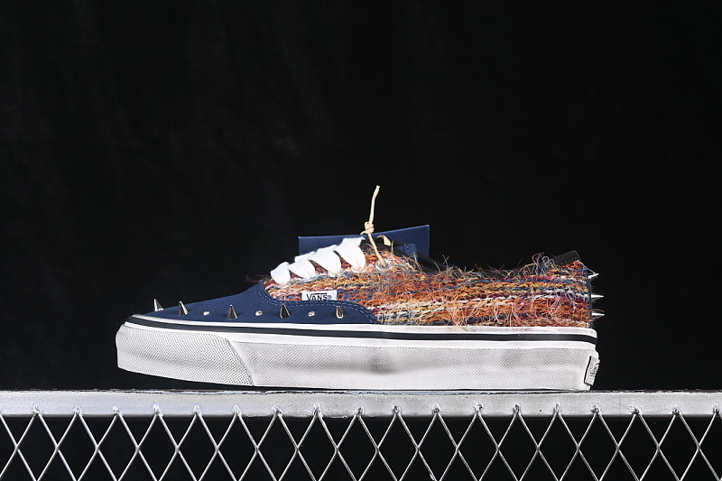 PREMIUM AUTHENTIC 44 CASUAL SNEAKERS NAVY BLUE/BROWN · VN000DB8BER, photo 1