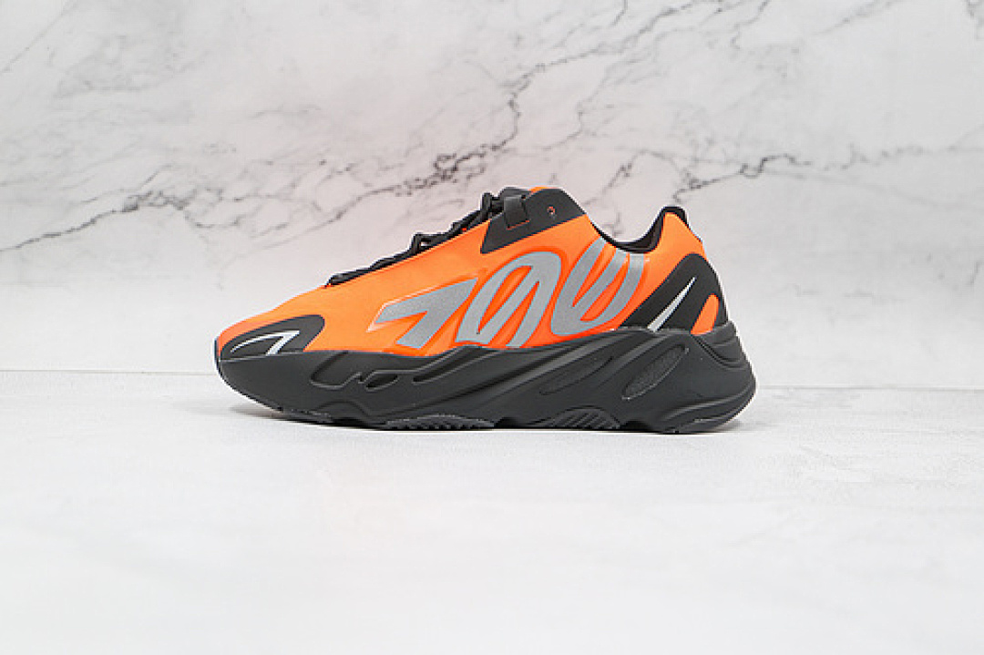Adidas Adidas YEEZY BOOST 700 CORE BLACK/ORANGE/ORANGE · FV3258, photo 1