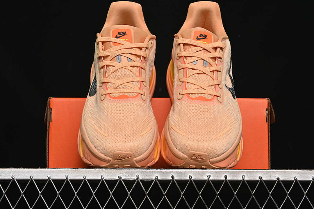 Nike [HQ2050-100]-[AIR ZOOM VOMERO PREMIUM ORANGE/BLACK/GREEN]-[WOMAN:36-39]-[MAN:40-45] - Image 13