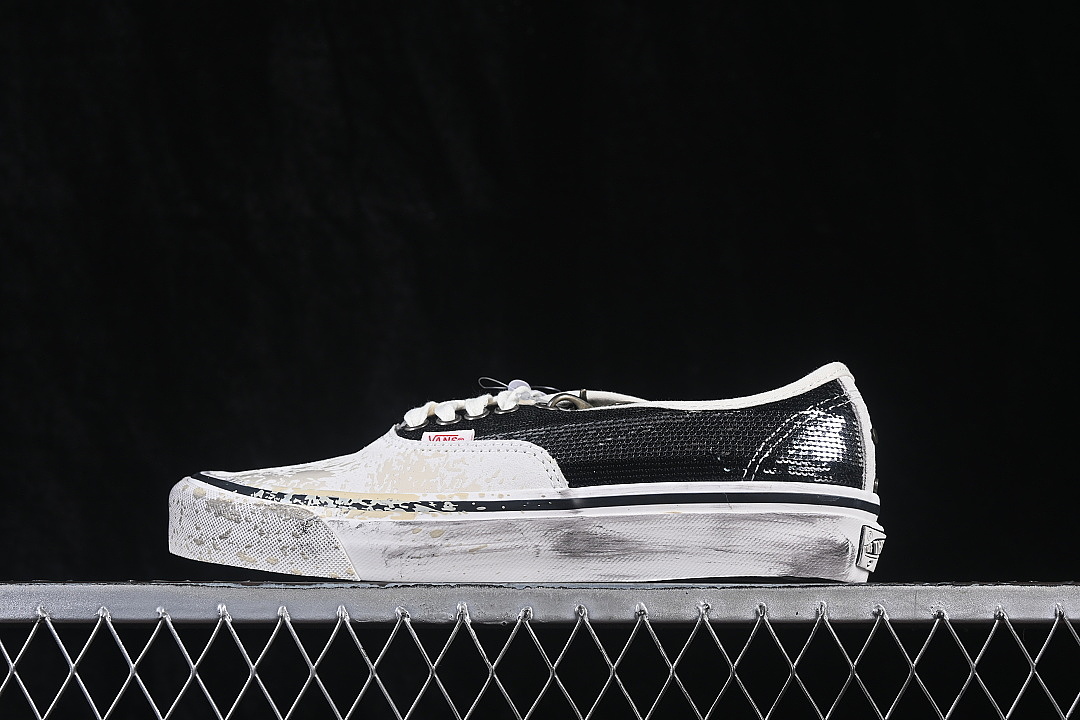 Unbranded [VN000DB8MCG]-[AUTHENTIC 44 CASUAL SKATE SHOES WHITE/BLACK]-[WOMAN:35-39]-[MAN:40-44], photo 1
