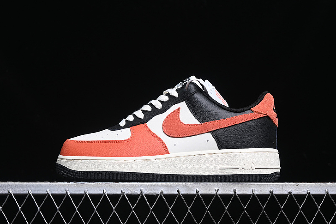 Nike Nike AIR FORCE 1 07 LOW BLACK/VINTAGE CORAL/PHANTOM/PALE IVORY · HQ4987-010, photo 1