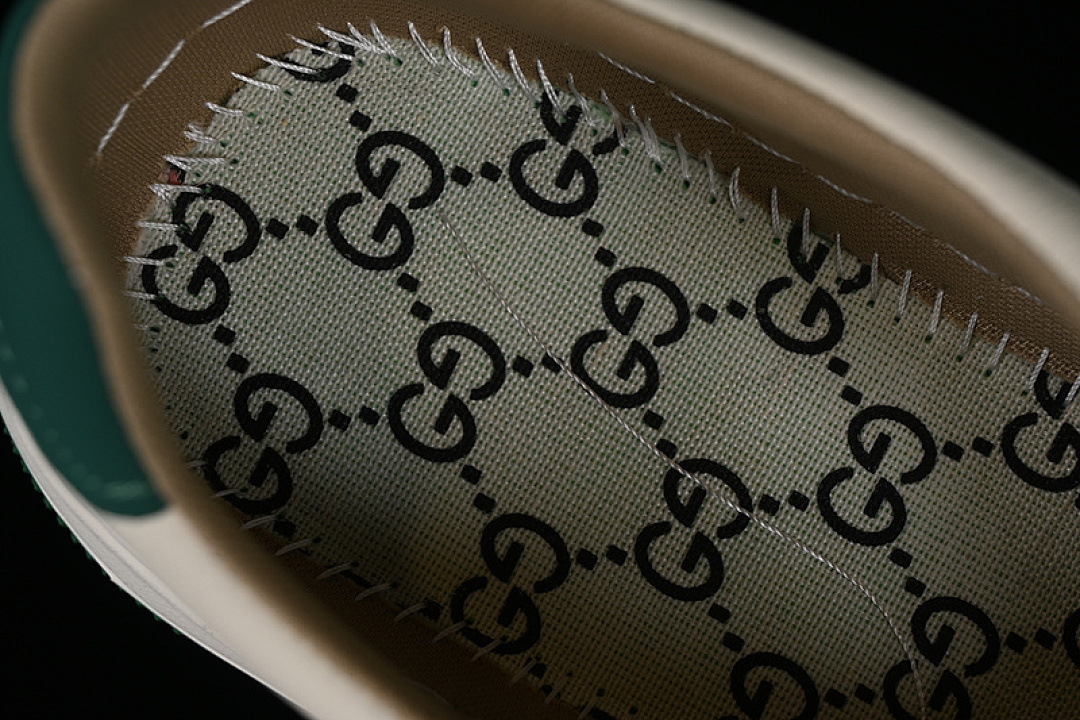 Chanel [9Y9209666]-[GU*CCI CHUNKY B SCREENER GG WHITE/BLACK/GREEN/BROWN]-[MAN:39-44] - Image 6