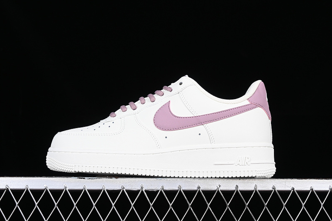 Nike Nike AIR FORCE 1 07 LOW WHITE/PURPLE · CQ5059-228, photo 1