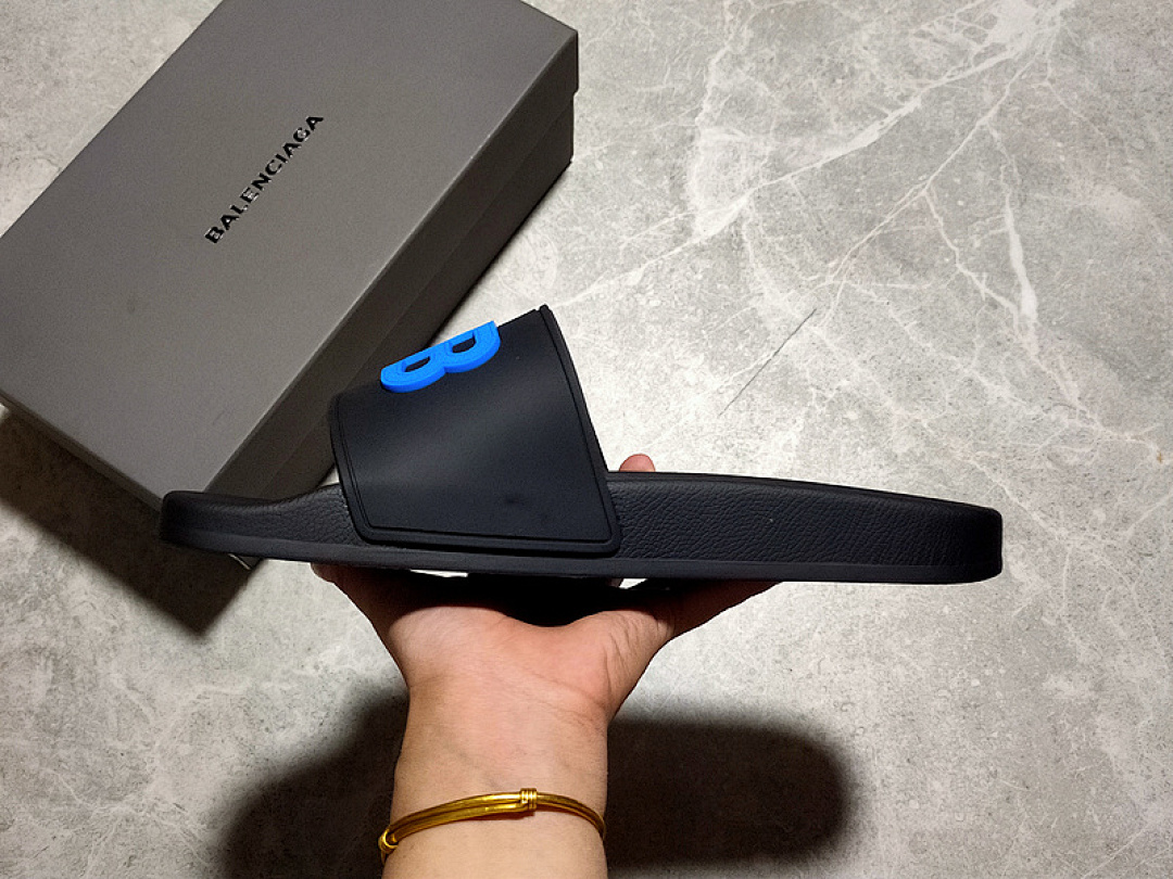 Balenciaga [BA*LEN*CIAGA LOGO POOL SIDES BLACK/BLACK/BLUE]-[WOMAN:35-39]-[MAN:40-45] - Image 2