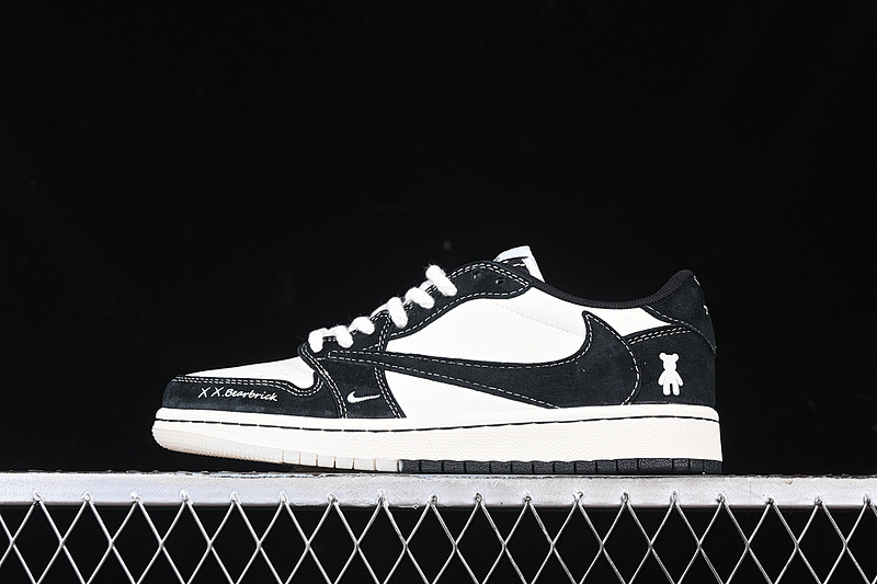 Jordan TRAVIS SCOTT X FRAGMENT DESIGN AIR Jordan 1 LOW OG SP WHITE/BLACK · SJ2086-138, photo 1