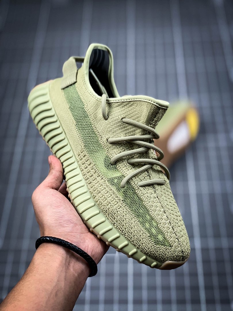 Adidas [FY5346]-[YEEZY 350 V2 SULFUR/SULFUR/SULFUR]-[WOMAN:36-39]-[MAN:40-48], photo 1