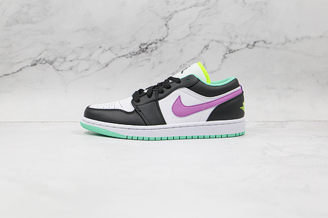 Jordan [553560-151]-[AIR JORDAN 1 LOW GS WHITE/BLACK/GREEN GLOW/VIOLET SHOCK]-[WOMAN:36-40], photo 1