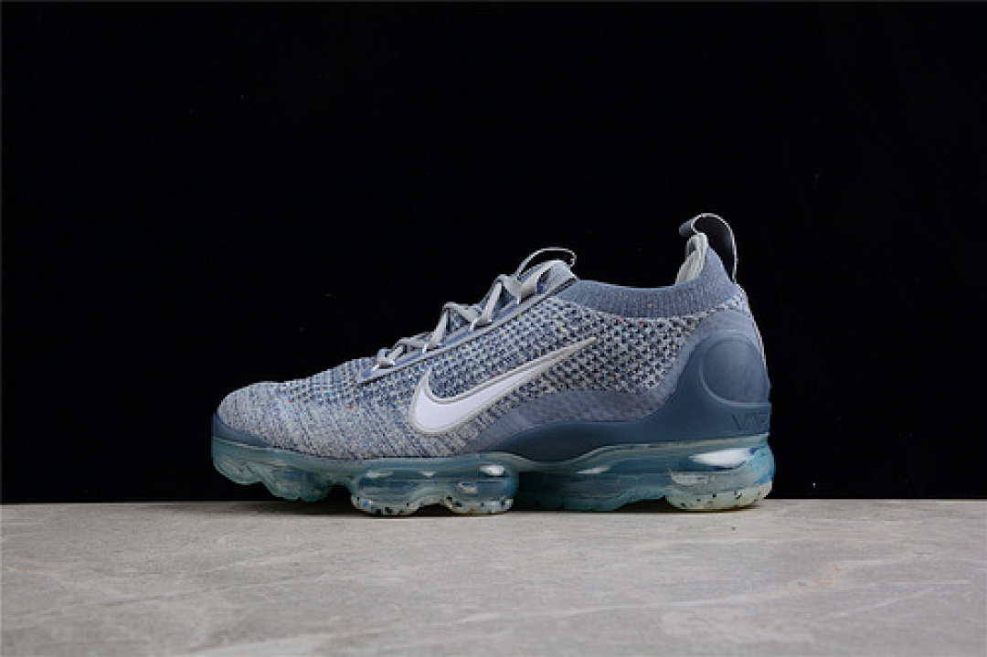 AIR VAPORMAX 2021 FLYKNIT LIGHT SMOKE GREY/METALLIC SILVER/WHITE · DH4084-400, photo 1