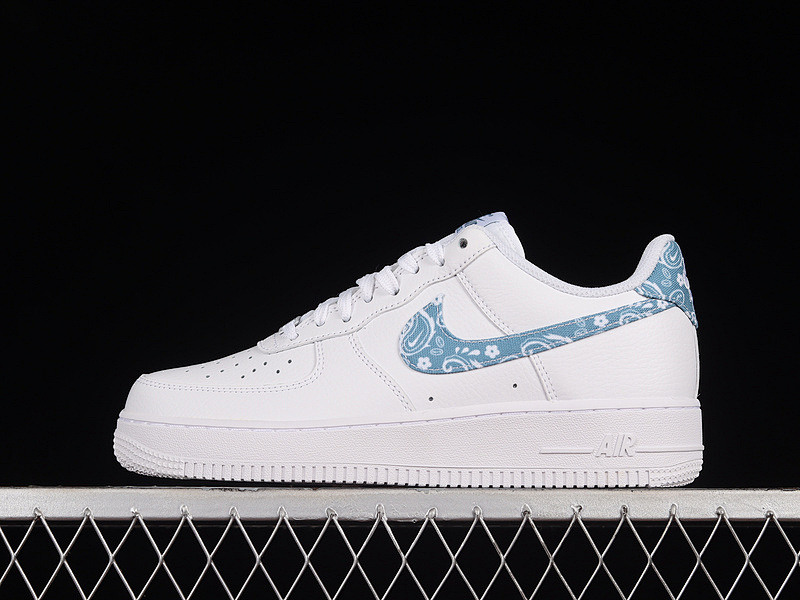 Nike Nike AIR FORCE 1 LOW ESSENTIALS BLUE PAISLEY WHITE/WORN BLUE/WHITE · DH4406-100, photo 1