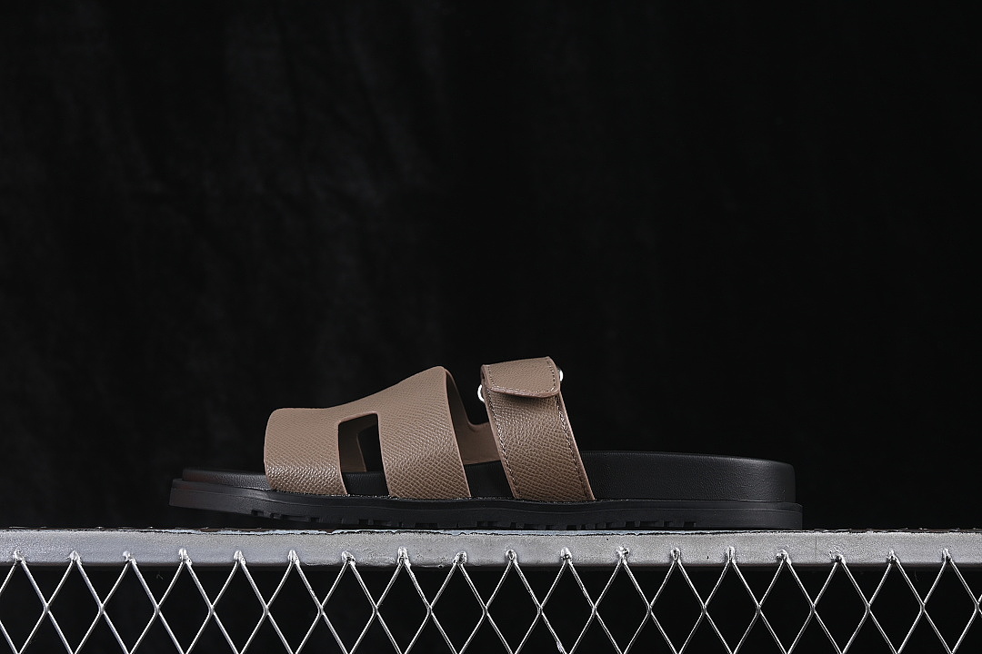 Chanel Chanel [FLAT BOTTOMED ONE SHOULDER SLIPPERS COFFEE/CHOCOLATE]-[WOMAN:35-39]-[MAN:40-42], photo 1