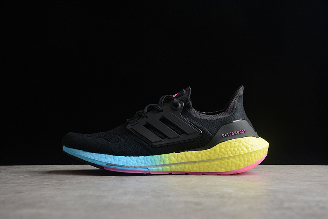 Unbranded [GV8829]-[ULTRABOOST 22 BLACK MULTI GRADIENT CORE BLACK/CORE BLACK/CARBON]-[MAN:39-48], photo 1