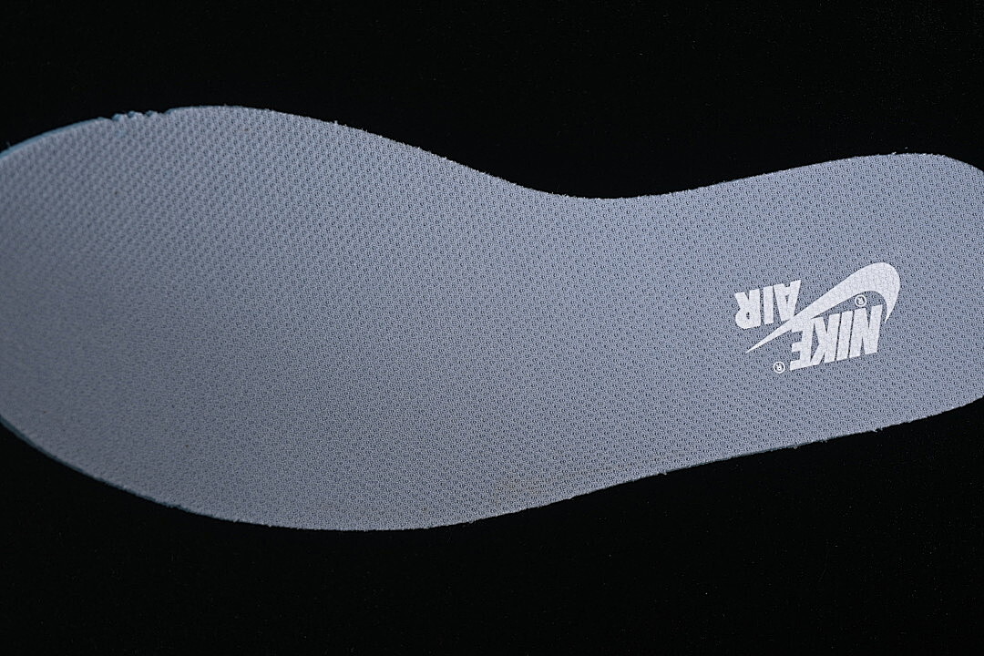 Jordan [HQ2004-400]-[JORDAN 1 LOW SE WORN BLUE/GUM LIGHT BROWN/SAIL/WHITE]-[WOMAN:36-39]-[MAN:40-47.5] - Image 4
