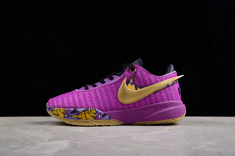 On Running On Running LEBRON 20 GS YOUNG HEIRS VIVID PURPLE/METALLIC GOLD/BLACK/CAVE PURPLE/LILAC · FD0207-500, photo 1