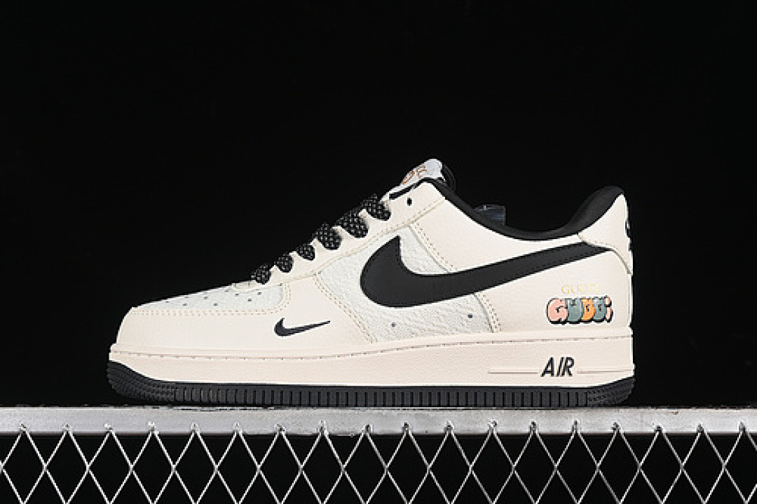Nike Nike AIR FORCE 1 07 LOW WHITE/BLACK/BEIGE · XZ3398-888, photo 1