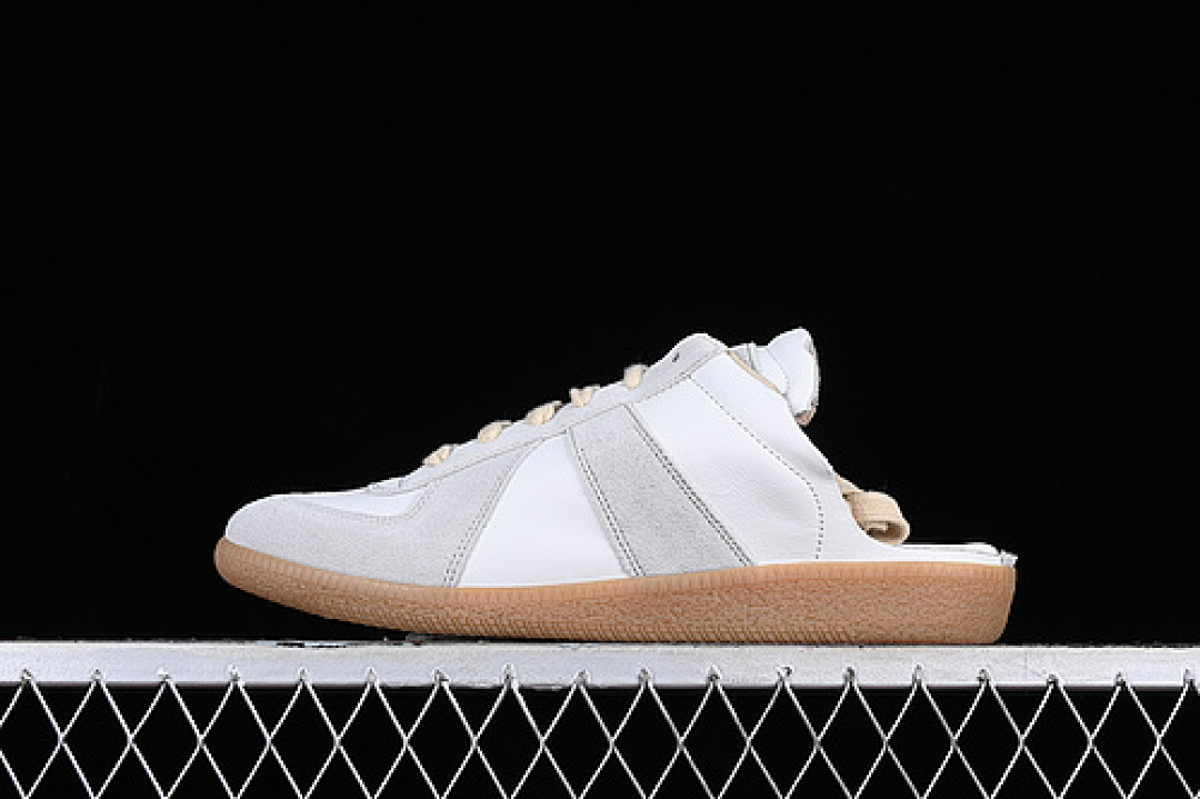 On Running [S58WS0107]-[AISON MARGIELA REPLICA CUT-OUT WHITE/GREY/BROWN]-[WOMAN:35-41], photo 1