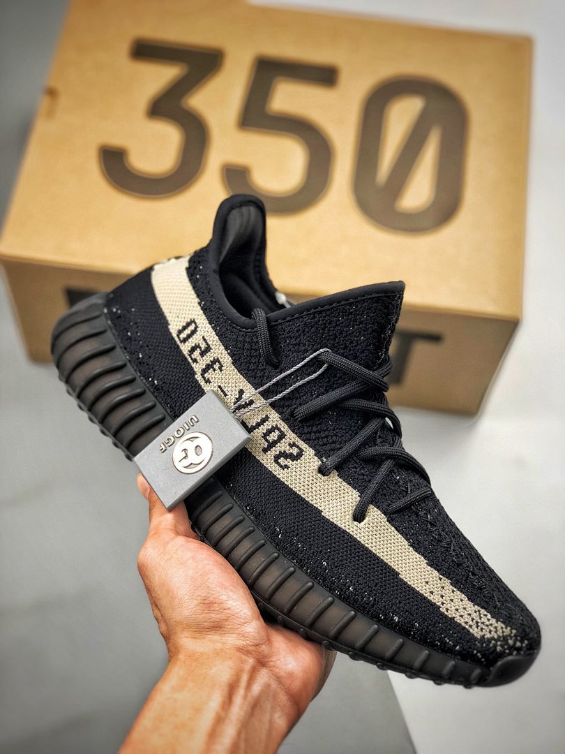 On Running Adidas OG YEEZY BOOST 350 V2 OREO CORE BLACK/CLOUD WHITE · BY1604, photo 1