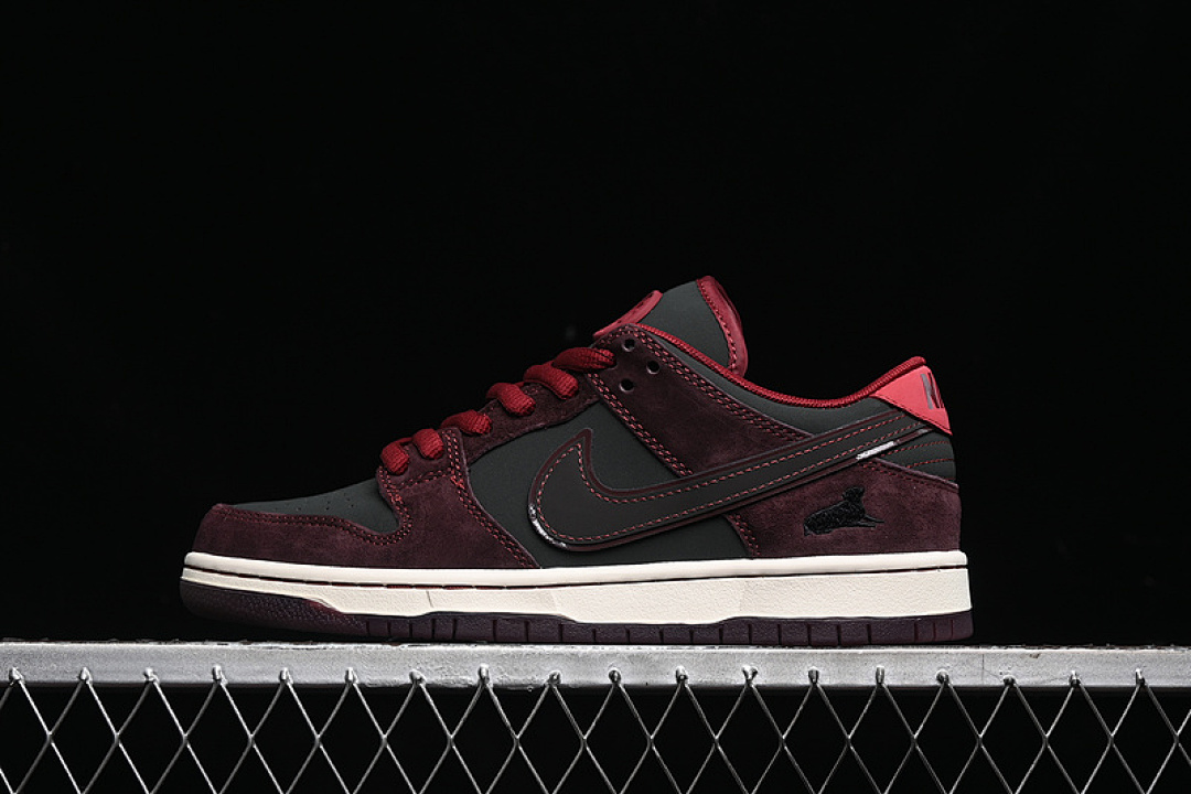 Unbranded [FZ1289-200]-[RIOT SKATESHOP X DUNK LOW SB MAHOGANY/DARK BEETROOT/TEAM RED/SAIL/NIGHT MAROON], photo 1