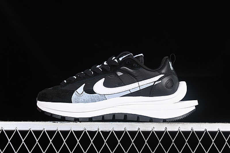 Sacai Sacai VAPORWAFFLE 3.0 WHITE/BLACK · DD1875-011, photo 1