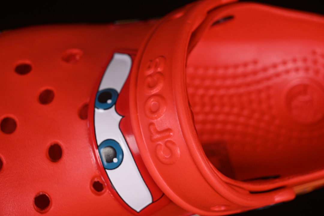 Crocs [CARS X CROCS CLASSIC CLOG RED]-[WOMAN:25-36] - Image 4