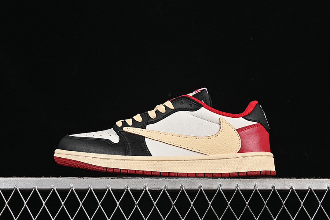 Jordan [DM7866-106]-[TRAVIS SCOTT X AIR JORDAN 1 LOW OG WHITE/YELLOW/BLACK/RED]-[UNISEX:36-47.5], photo 1