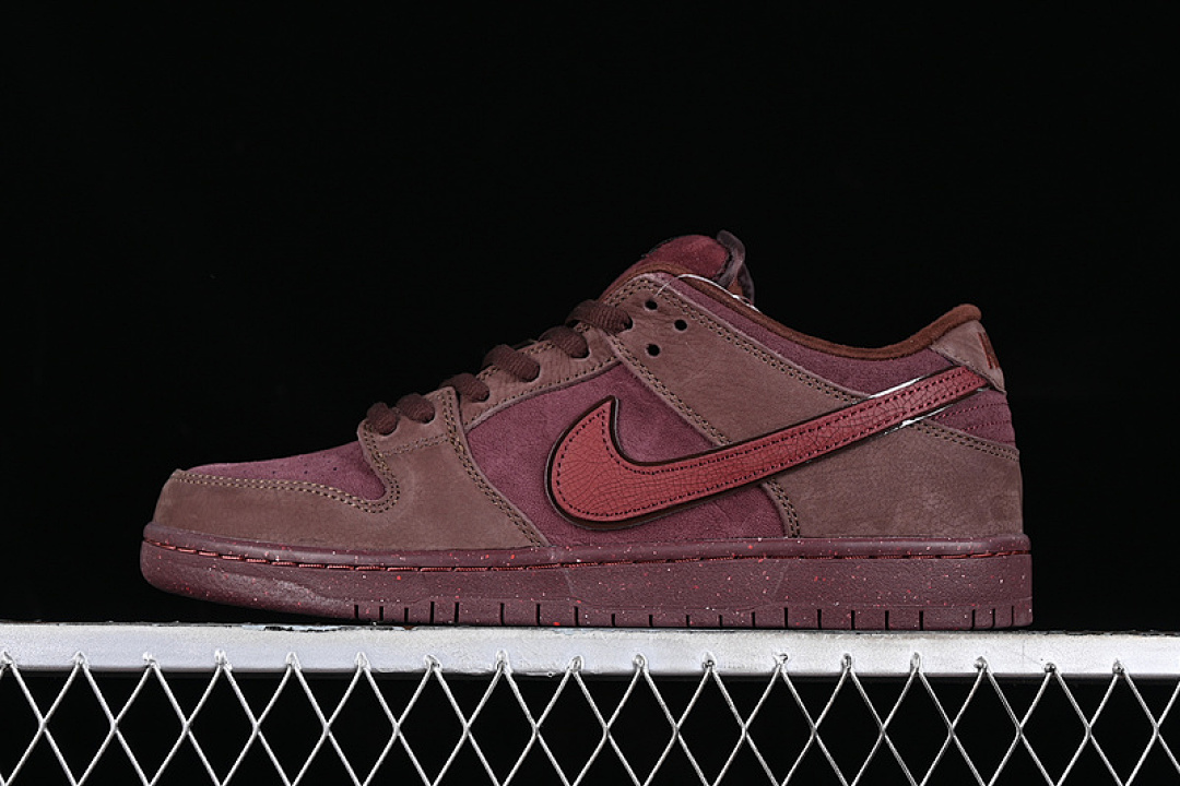 Unbranded [FN0619-600]-[SB DUNK LOW PREMIUM VALENTINES DAY GREY/RED]-[WOMAN:36-39]-[MAN:40-47.5], photo 1