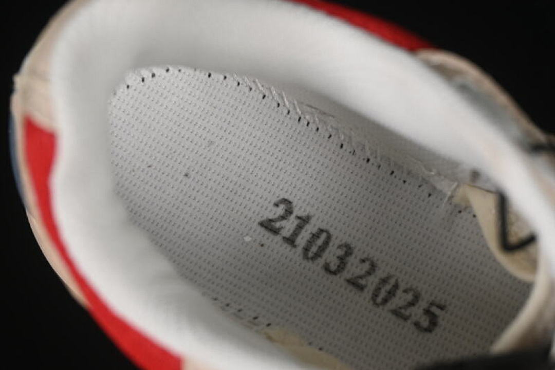 On Running [474787]-[XT-QUEST GTX RED/KHAKI/NAVY BLUE]-[WOMAN:36-39]-[MAN:40-45] - Image 4