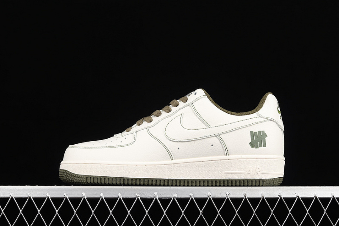 Nike [UN1315-600]-[AIR FORCE 1 LOW X UNDEFEATED WHITE/WHITE/DARK GREEN]-[WOMAN:36-39]-[MAN:40-45], photo 1