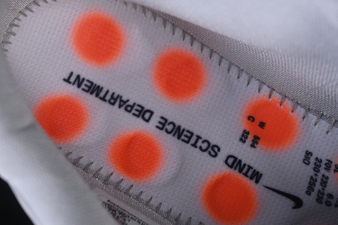 Unbranded [HQ4308-003]-[MIND 002 LIGHT SMOKE GREY/PHOTON DUST/HYPER CRIMSON]-[WOMAN:36-39]-[MAN:40-46] - Image 4