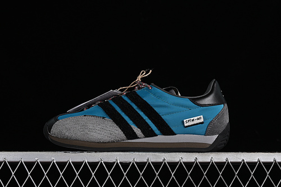 Unbranded [ID3545]-[SONG FOR THE MUTE COUNTRY OG ACTIVE TEAL/CORE BLACK/ASH]-[WOMAN:36-39]-[MAN:40-46], photo 1