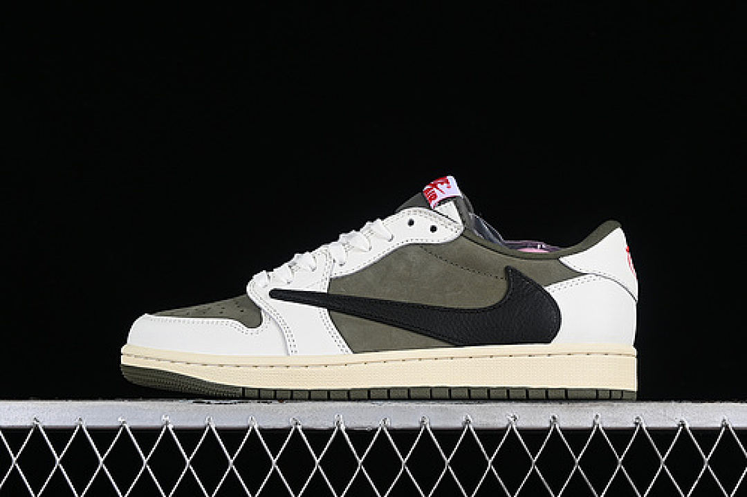 Jordan TRAVIS SCOTT X AIR Jordan 1 LOW OG WHITE/BLACK/GREEN · DM7866-200, photo 1
