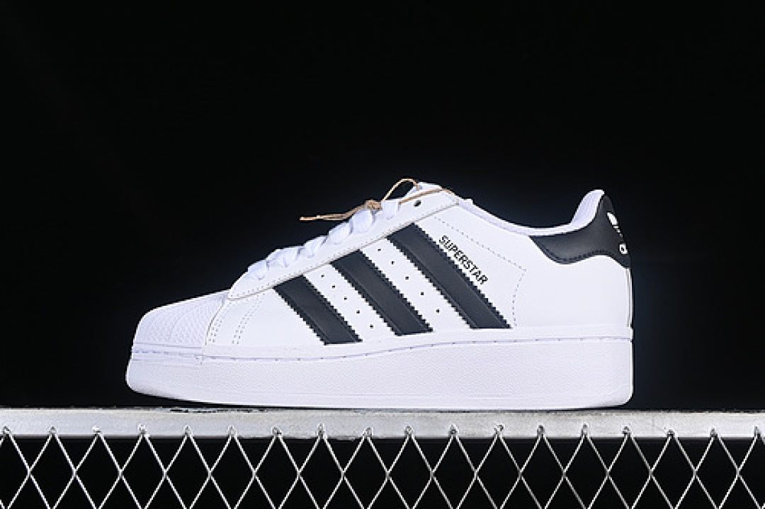Unbranded [IF3001]-[ORIGINALS SUPERSTAR XLG CLOUD WHITE/CORE BLACK/CLOUD WHITE]-[WOMAN:35-39]-[MAN:40-46], photo 1